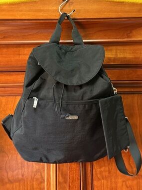 Baggallini Black Cinch Computer Backpack Nylon Medium Size